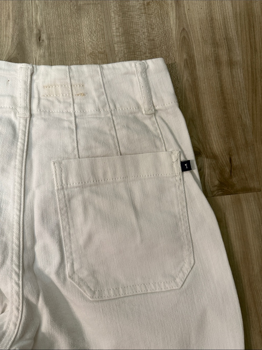 Pilcro White Wide Leg Jeans - Picture 7 of 11